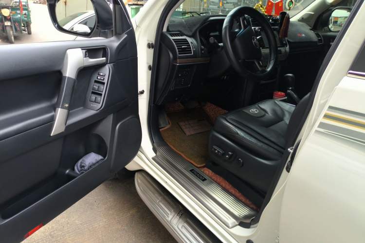 Used Toyota Prado 2018 3.5L Automatic TX-L NAVI with Rear-Mounted Spare Tire Driver Seat