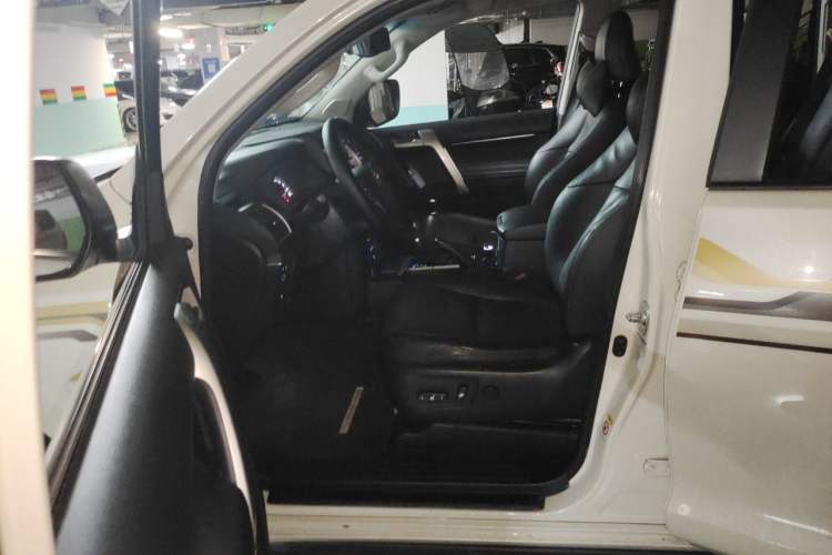 Used Toyota Prado 2018 3.5L Automatic TX-L NAVI with Rear-Mounted Spare Tire Driver Seat