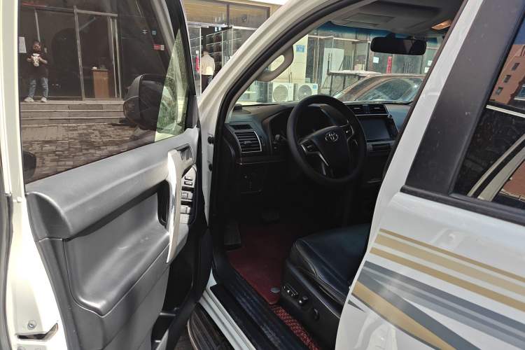 Used Toyota Prado 2018 3.5L Automatic TX-L with Rear-Mounted Spare Tire Driver Seat