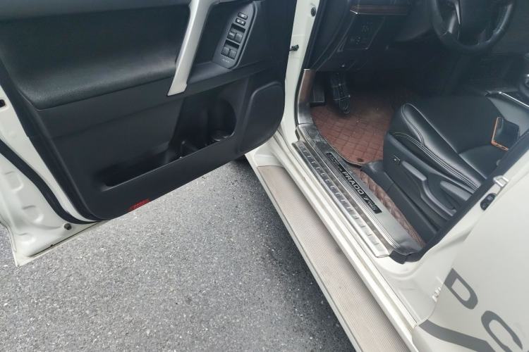 Used Toyota Prado 2018 3.5L Automatic TX Driver Seat