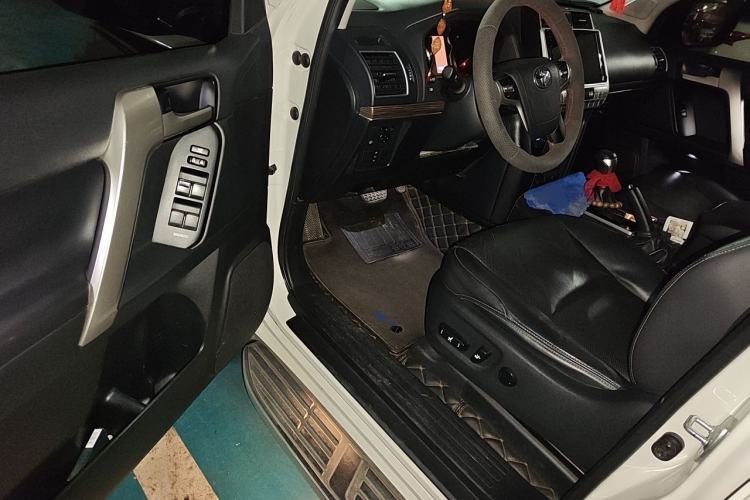 Used Toyota Prado 2018 3.5L Automatic TX-L Driver Seat
