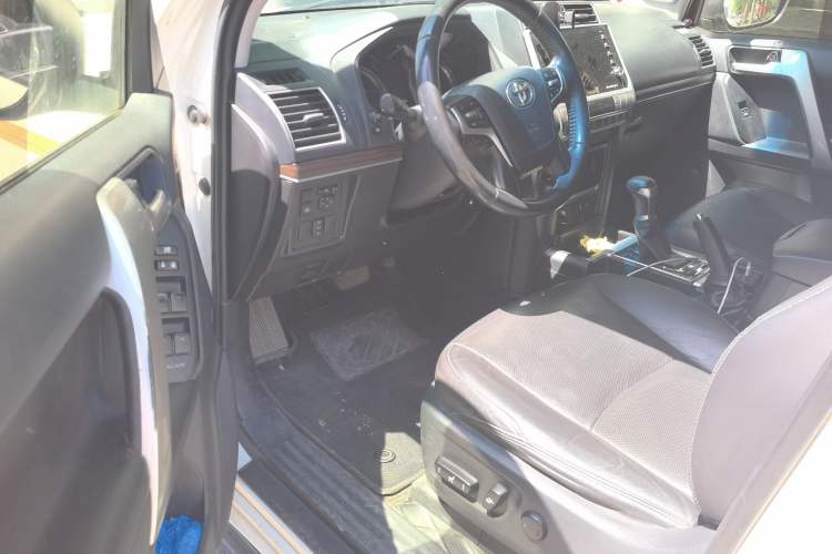 Used Toyota Prado 2018 3.5L Automatic TX-L with Rear-Mounted Spare Tire Driver Seat