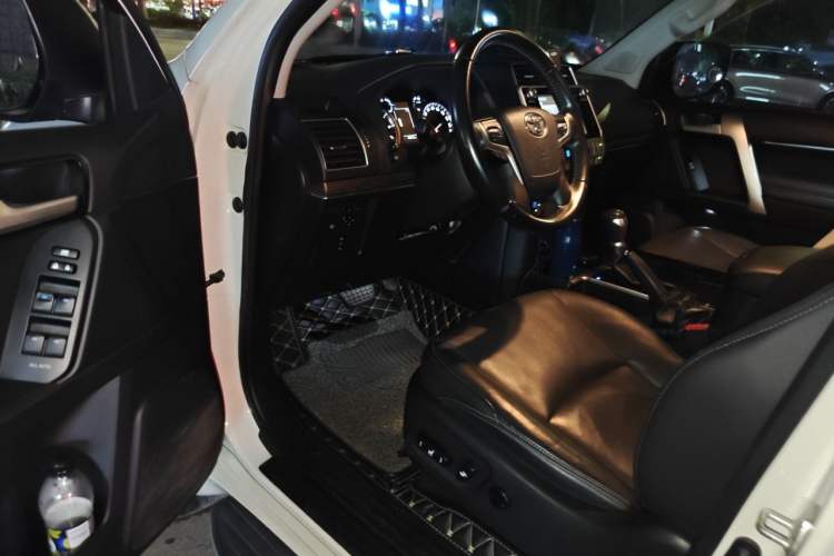 Used Toyota Prado 2018 3.5L Automatic TX-L with Rear-Mounted Spare Tire Driver Seat