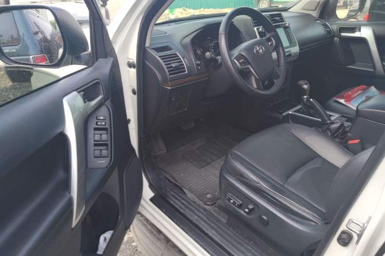 Used Toyota Prado 2018 3.5L Automatic TX-L Driver Seat
