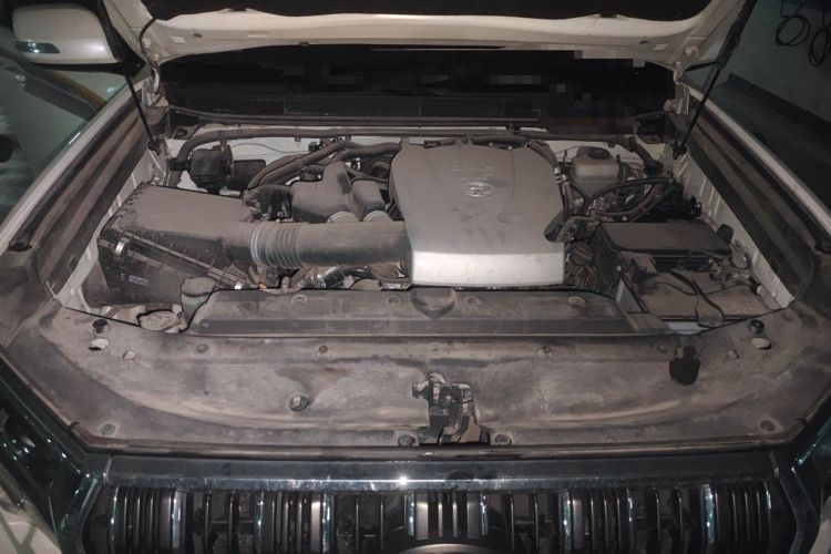 Used Toyota Prado 2018 3.5L Automatic TX-L with Rear-Mounted Spare Tire Engine Bay