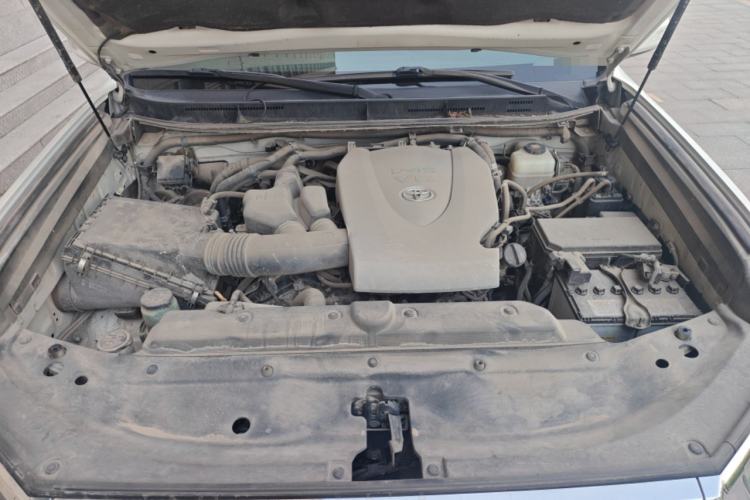 Used Toyota Prado 2018 3.5L Automatic TX-L with Rear-Mounted Spare Tire Engine Bay
