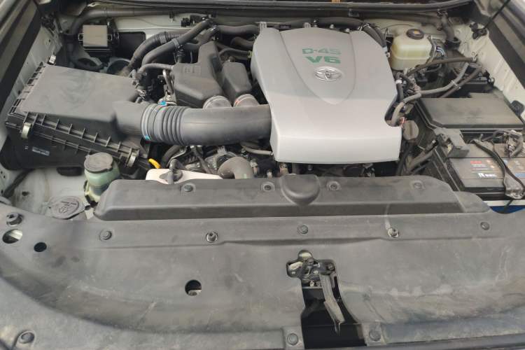 Used Toyota Prado 2018 3.5L Automatic TX-L Engine Bay