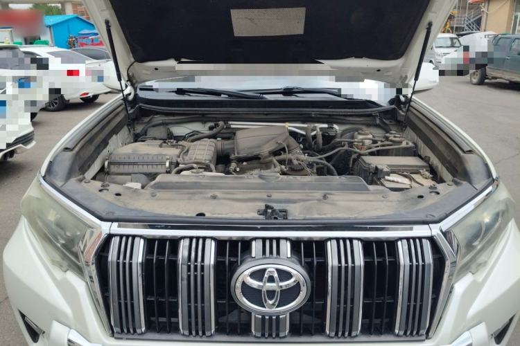 Used Toyota Prado  Engine Bay