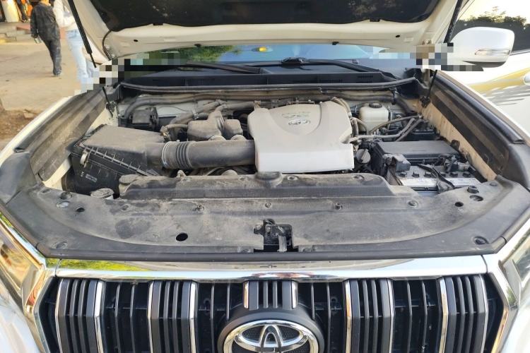 Used Toyota Prado 2018 3.5L Automatic TX-L with Rear-Mounted Spare Tire Engine Bay