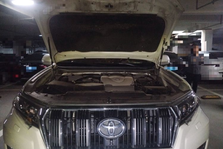 Used Toyota Prado 2018 3.5L Automatic TX-L NAVI with Rear-Mounted Spare Tire Engine Bay