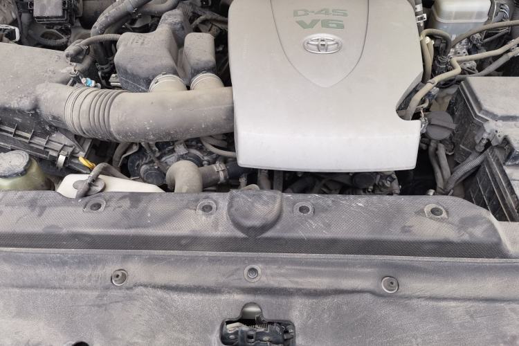 Used Toyota Prado 2018 3.5L Automatic TX-L with Rear-Mounted Spare Tire Engine Bay