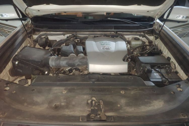 Used Toyota Prado 2018 3.5L Automatic TX-L Engine Bay