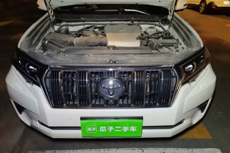 Used Toyota Prado 2018 3.5L Automatic TX-L with Rear-Mounted Spare Tire Engine Bay