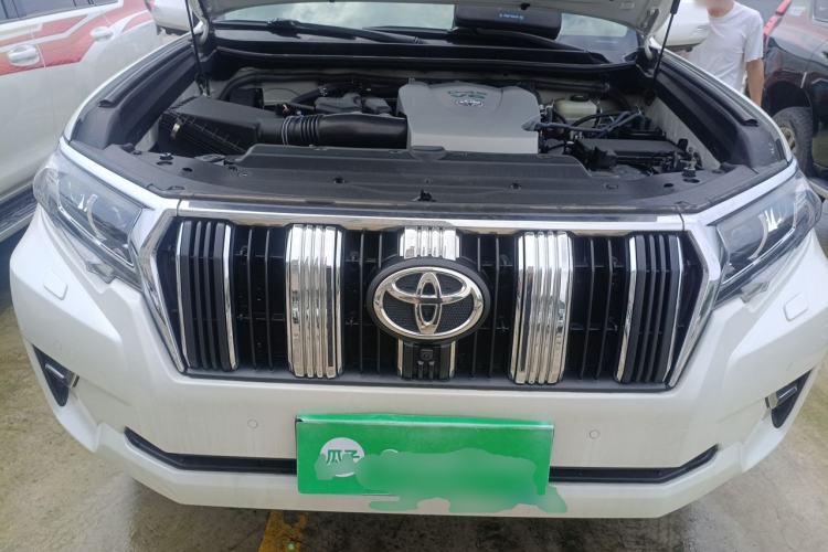 Used Toyota Prado 2018 3.5L Automatic TX-L Engine Bay