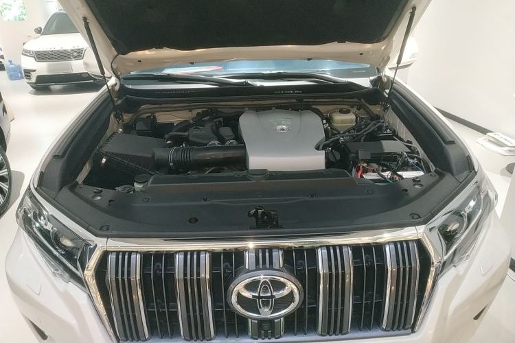 Used Toyota Prado 2018 3.5L Automatic VX NAVI with Rear-Mounted Spare Tire Engine Bay