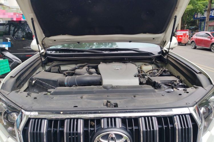 Used Toyota Prado 2018 3.5L Automatic TX Engine Bay