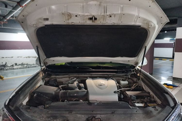 Used Toyota Prado 2018 3.5L Automatic TX-L NAVI with Rear-Mounted Spare Tire Engine Bay