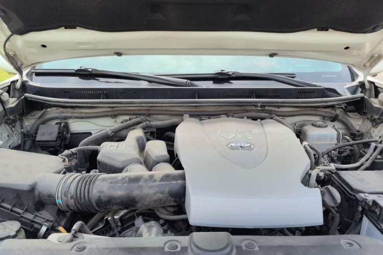 Used Toyota Prado 2018 3.5L Automatic TX Engine Bay