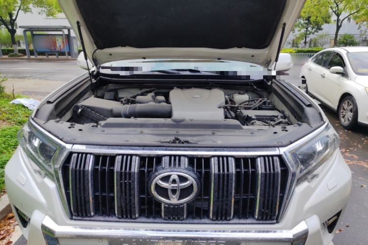 Used Toyota Prado 2018 3.5L Automatic TX-L Engine Bay