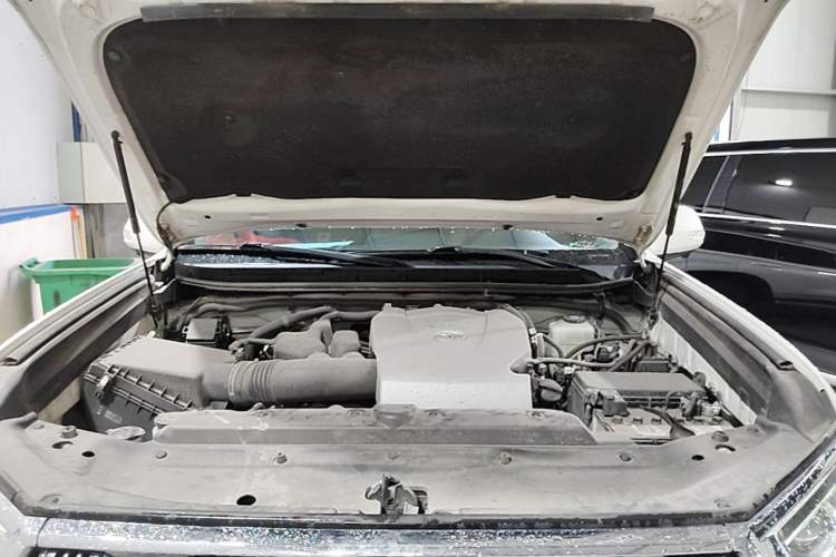 Used Toyota Prado 2018 3.5L Automatic TX-L Engine Bay