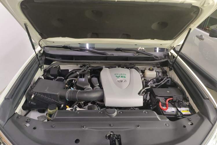 Used Toyota Prado 2018 3.5L Automatic TX-L with Rear-Mounted Spare Tire Engine Bay