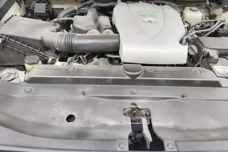 Used Toyota Prado 2018 3.5L Automatic TX-L Engine Bay