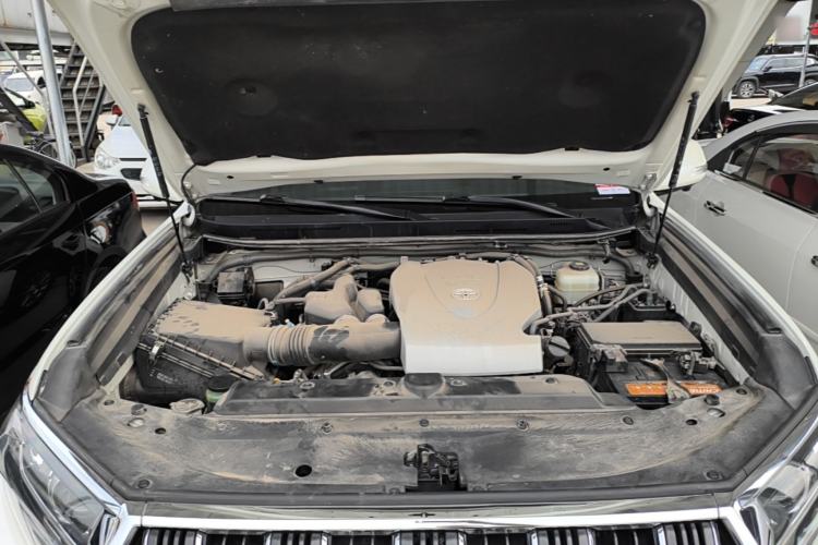 Used Toyota Prado 2018 3.5L Automatic TX-L Engine Bay