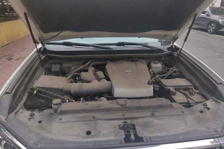 Used Toyota Prado 2018 3.5L Automatic TX Engine Bay