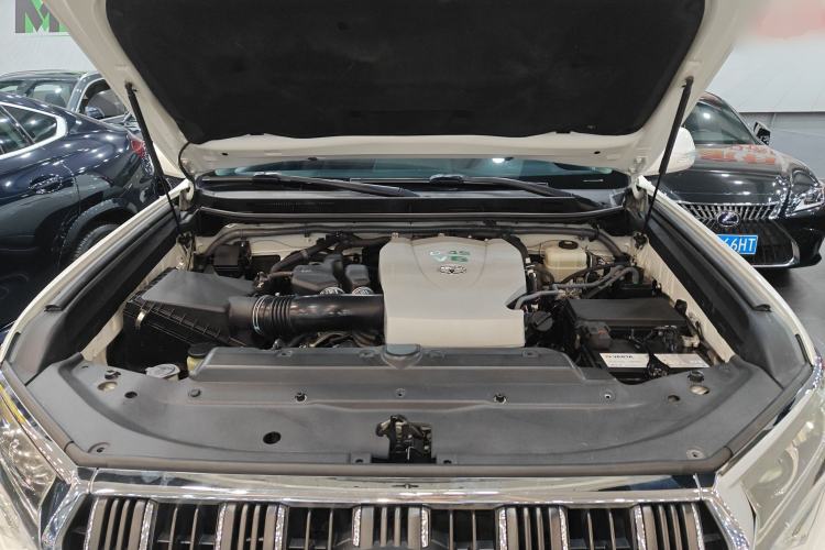 Used Toyota Prado 2018 3.5L Automatic TX-L Engine Bay