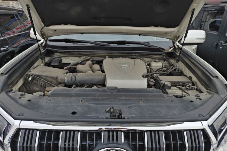 Used Toyota Prado 2018 3.5L Automatic TX-L with Rear-Mounted Spare Tire Engine Bay