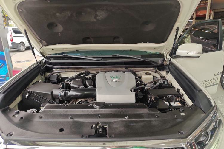 Used Toyota Prado 2018 3.5L Automatic TX-L Engine Bay