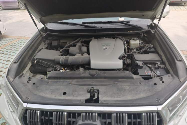 Used Toyota Prado 2018 3.5L Automatic TX-L Engine Bay