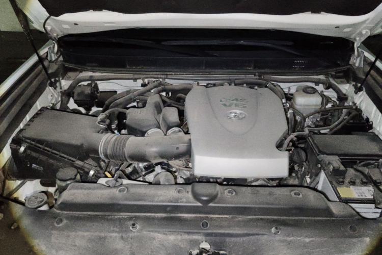 Used Toyota Prado 2018 3.5L Automatic VX with Rear-Mounted Spare Tire Engine Bay