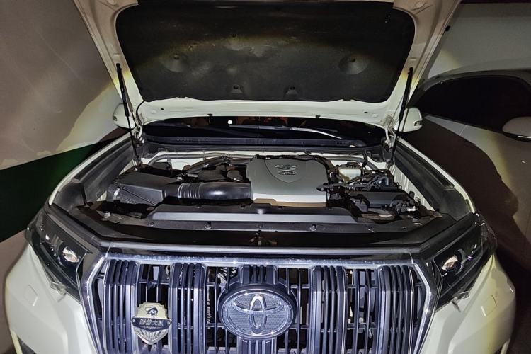 Used Toyota Prado 2018 3.5L Automatic TX-L Engine Bay