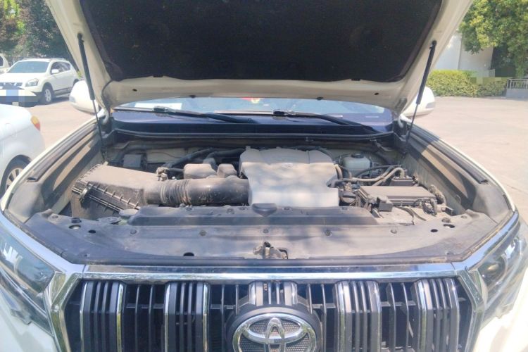 Used Toyota Prado 2018 3.5L Automatic TX-L Engine Bay