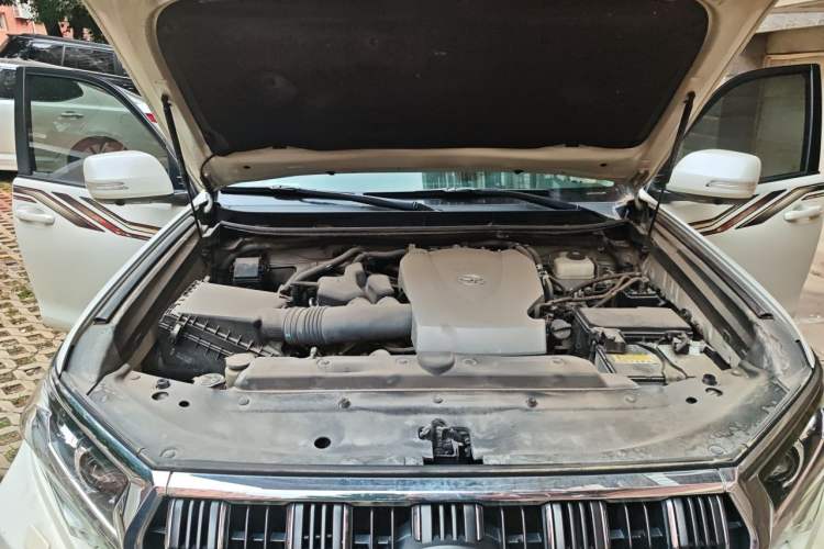 Used Toyota Prado 2018 3.5L Automatic TX-L Engine Bay