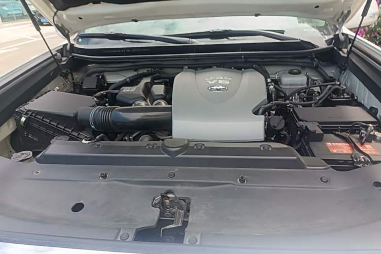 Used Toyota Prado 2018 3.5L Automatic TX Engine Bay