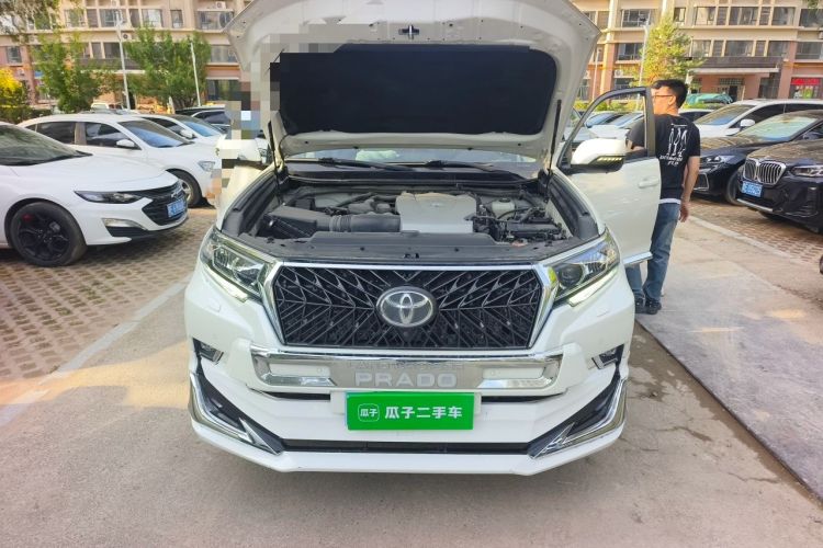 Used Toyota Prado 2018 3.5L Automatic TX-L with Rear-Mounted Spare Tire Engine Bay