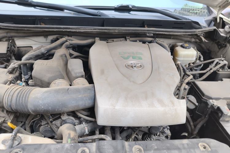 Used Toyota Prado 2018 3.5L Automatic TX-L with Rear-Mounted Spare Tire Engine Bay