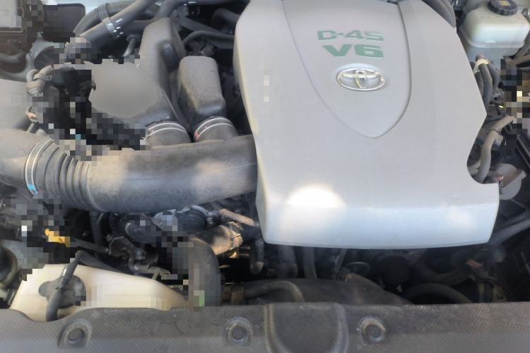 Used Toyota Prado 2018 3.5L Automatic TX-L NAVI with Rear-Mounted Spare Tire Engine Bay