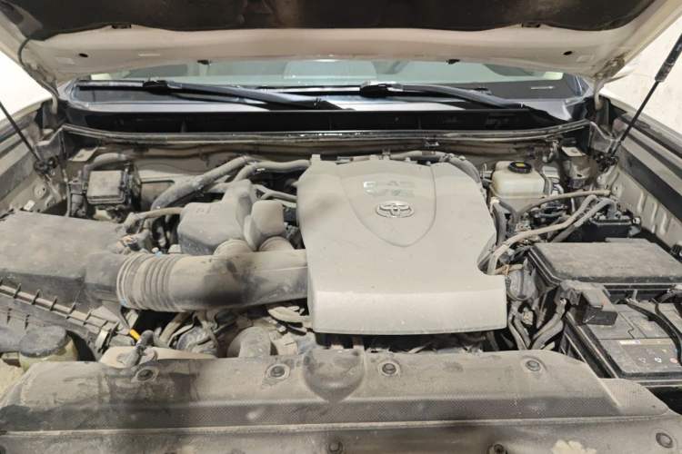 Used Toyota Prado 2018 3.5L Automatic TX-L with Rear-Mounted Spare Tire Engine Bay