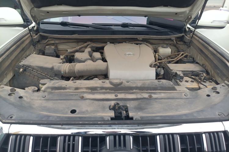 Used Toyota Prado 2018 3.5L Automatic TX-L with Rear-Mounted Spare Tire Engine Bay