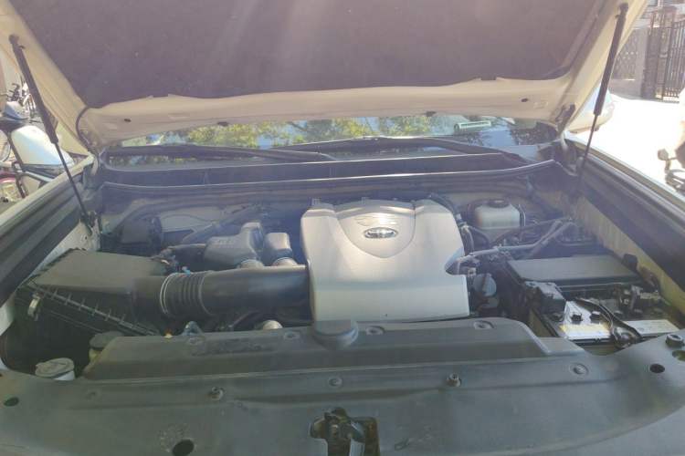 Used Toyota Prado 2018 3.5L Automatic TX-L NAVI with Rear-Mounted Spare Tire Engine Bay