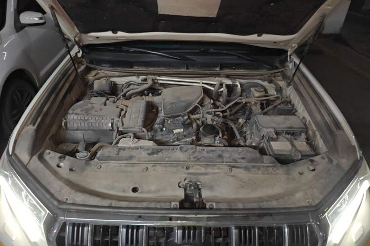 Used Toyota Prado  Engine Bay