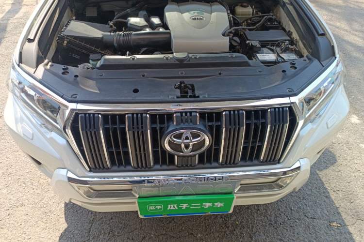 Used Toyota Prado 2018 3.5L Automatic TX-L Engine Bay