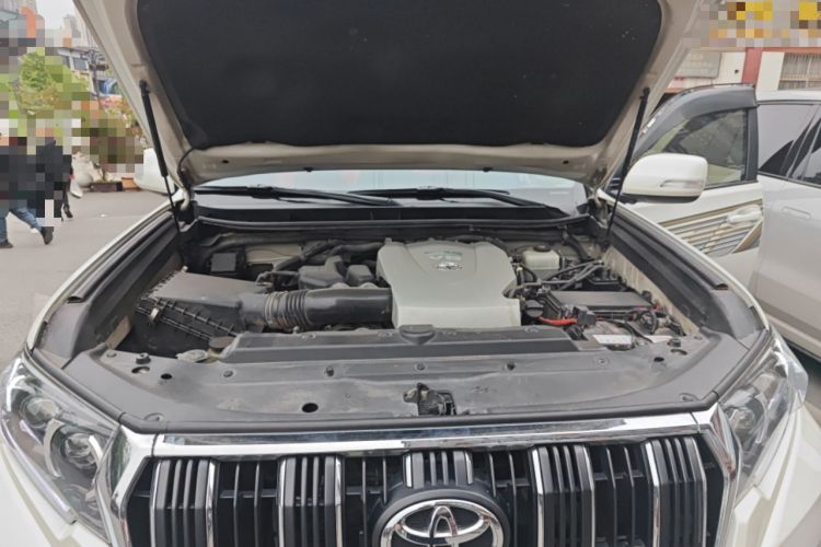 Used Toyota Prado 2018 3.5L Automatic TX Engine Bay