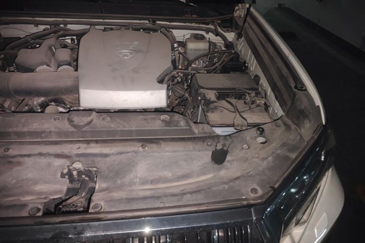 Used Toyota Prado 2018 3.5L Automatic TX-L with Rear-Mounted Spare Tire Engine Bay Left