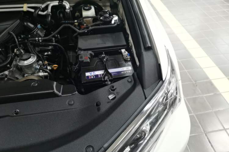 Used Toyota Prado  Engine Bay Left