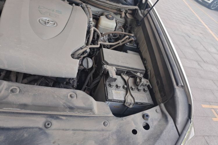 Used Toyota Prado 2018 3.5L Automatic TX-L with Rear-Mounted Spare Tire Engine Bay Left