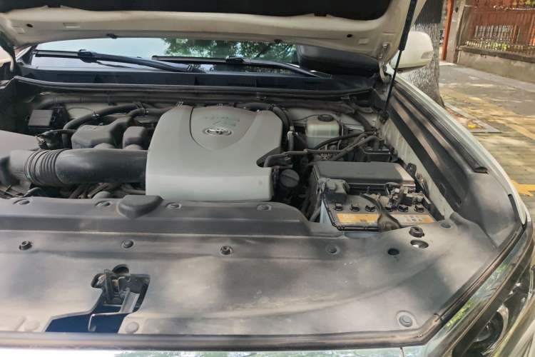Used Toyota Prado 2018 3.5L Automatic TX Engine Bay Left